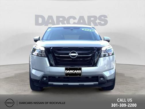 2022 Nissan Pathfinder SL 4WD