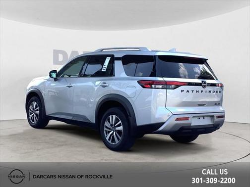 2022 Nissan Pathfinder SL 4WD