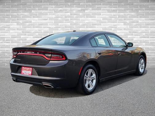 Photo 5 of 30 of 2020 Dodge Charger SXT