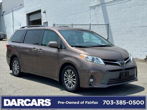 2018 Toyota Sienna XLE