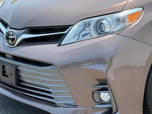 2018 Toyota Sienna XLE