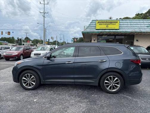2017 Hyundai SANTA FE SE