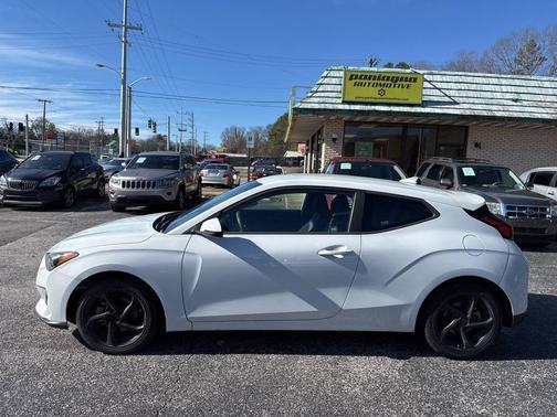 2019 Hyundai Veloster 2