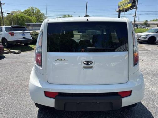 2011 Kia Soul +