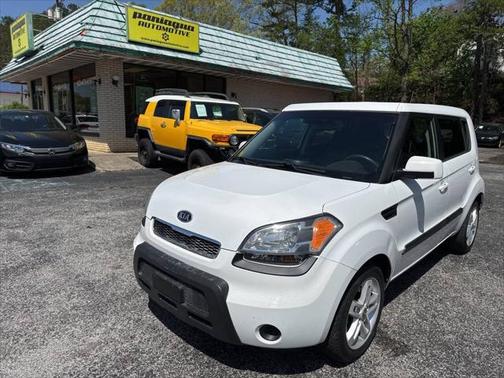 2011 Kia Soul +