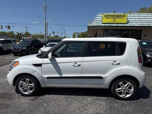 2011 Kia Soul +