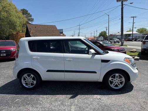 2011 Kia Soul +