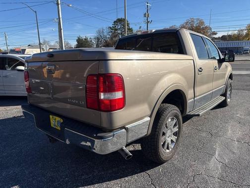 2006 Lincoln Mark LT Base 4dr SuperCrew 4WD SB