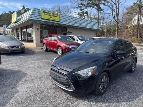 2019 Toyota Yaris Sedan LE
