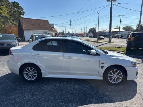 2016 Mitsubishi Lancer SE