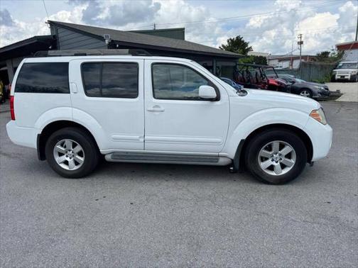 2012 Nissan Pathfinder SV