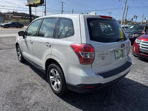 2016 Subaru Forester 2.5i