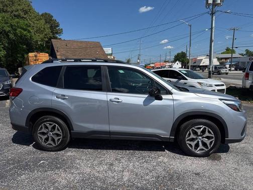 Ice Silver Metallic 2020 Subaru Forester Premium