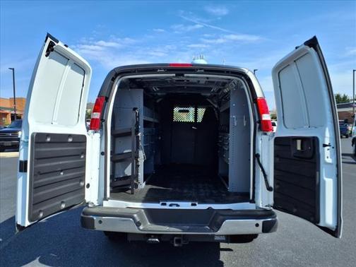2025 Chevrolet Express 2500 RWD 2500 Regular Wheelbase WT