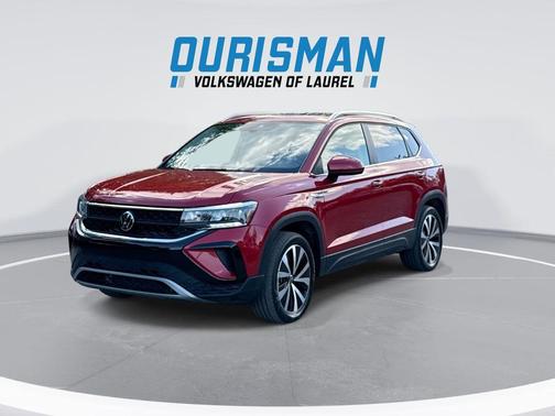 Kings Red Metallic 2023 Volkswagen Taos 1.5T SE