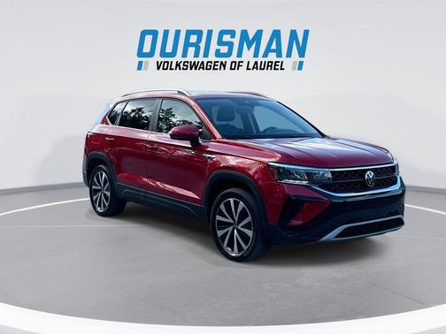 Kings Red Metallic 2023 Volkswagen Taos 1.5T SE