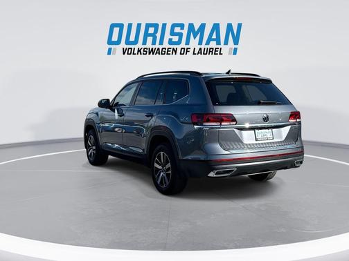Platinum Gray Metallic 2023 Volkswagen Atlas 2.0T SE