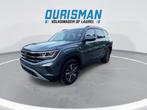 Platinum Gray Metallic 2023 Volkswagen Atlas 2.0T SE