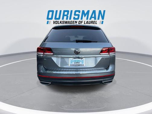 Platinum Gray Metallic 2023 Volkswagen Atlas 2.0T SE