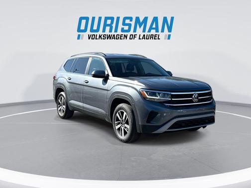 Platinum Gray Metallic 2023 Volkswagen Atlas 2.0T SE