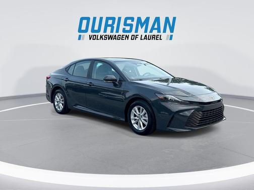 Underground 2025 Toyota Camry LE