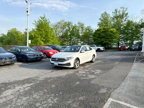 Opal White 2023 Volkswagen Jetta 1.5T SE