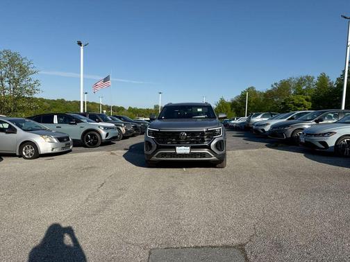Mist 2026 Volkswagen Atlas Cross Sport 2.0T SE w/Technology 4MOTION