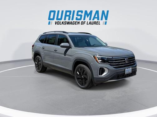 Pure Gray 2026 Volkswagen Atlas 2.0T SE w/Technology 4MOTION