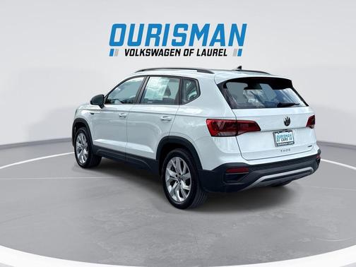 Pure White 2023 Volkswagen Taos 1.5T S