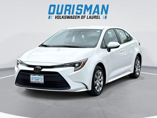 Ice Cap 2025 Toyota Corolla LE