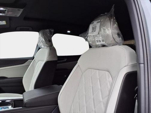 2025 Volkswagen Atlas Cross Sport 2.0T SEL Premium