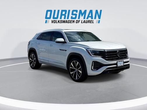 White Pearl 2026 Volkswagen Atlas Cross Sport 2.0T SEL Premium
