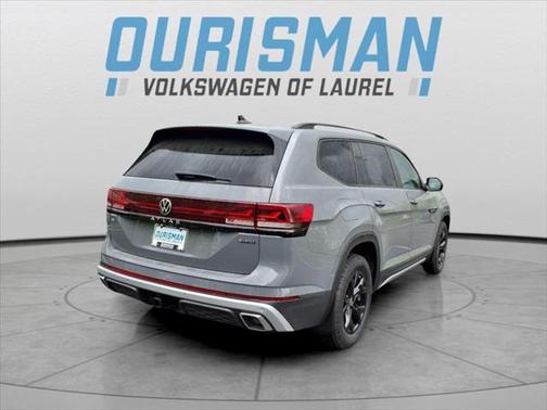2025 Volkswagen Atlas 2.0T SE