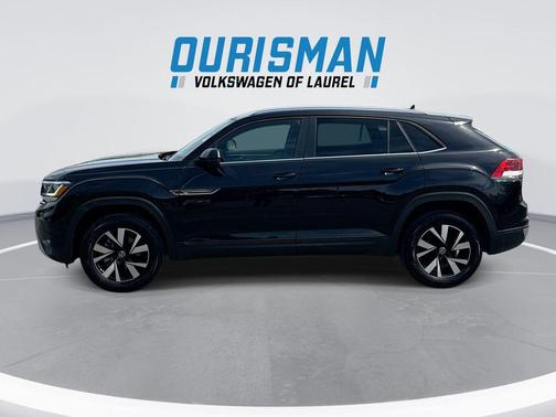Deep Black 2023 Volkswagen Atlas Cross Sport 2.0T SE