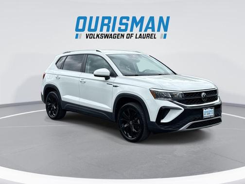 Pure White 2023 Volkswagen Taos 1.5T SE