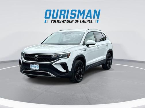 Pure White 2023 Volkswagen Taos 1.5T SE