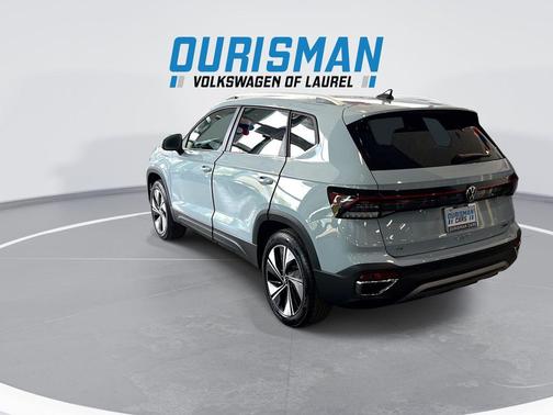 Gray 2026 Volkswagen Taos SE