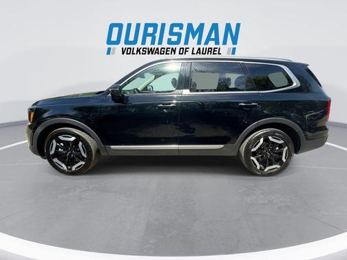 Ebony Black 2024 Kia Telluride S