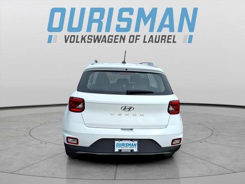 2023 Hyundai VENUE SEL