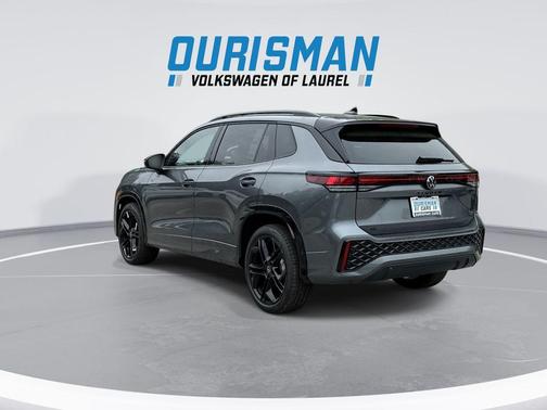 Platinum 2026 Volkswagen Tiguan 2.0T SE R-Line Black