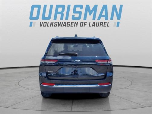 2023 Jeep Grand Cherokee Laredo