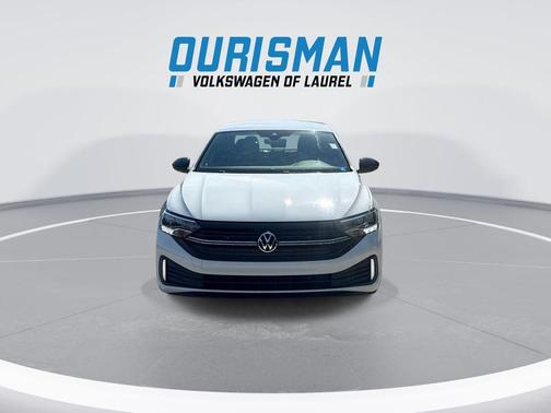 Pure White 2023 Volkswagen Jetta 1.5T Sport