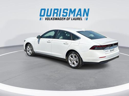 Platinum White Pearl 2023 Honda Accord LX 1.5T