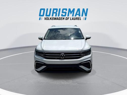 Opal White 2023 Volkswagen Tiguan 2.0T SE