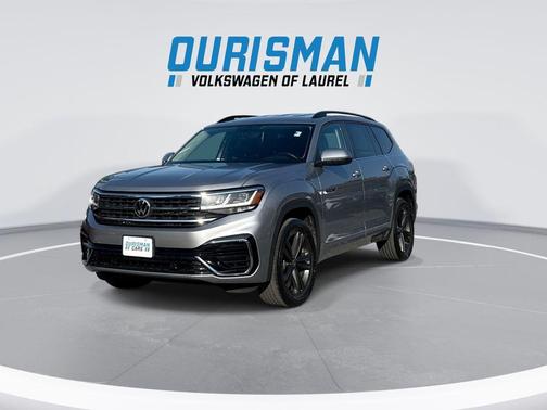 Silver Metallic 2021 Volkswagen Atlas 3.6L SE w/Technology