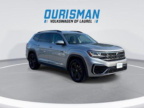 Silver Metallic 2021 Volkswagen Atlas 3.6L SE w/Technology
