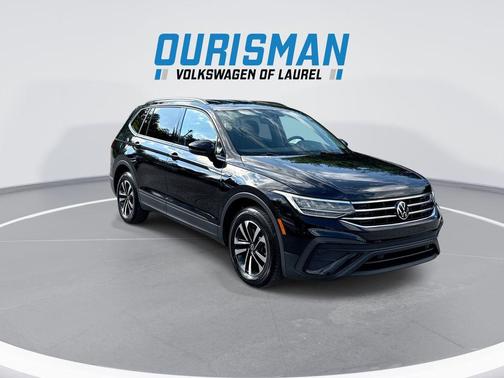 Deep Black Pearl 2023 Volkswagen Tiguan 2.0T S