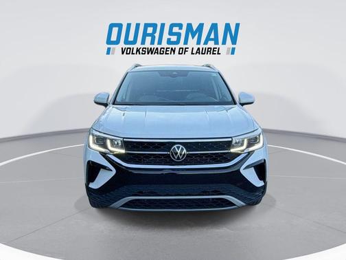 Pure White 2022 Volkswagen Taos 1.5T SEL