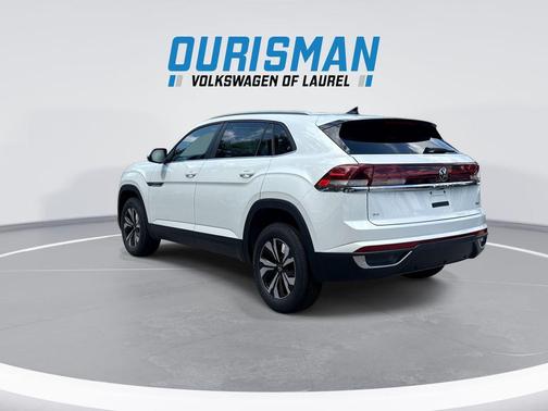 White Pearl 2026 Volkswagen Atlas Cross Sport 2.0T SE
