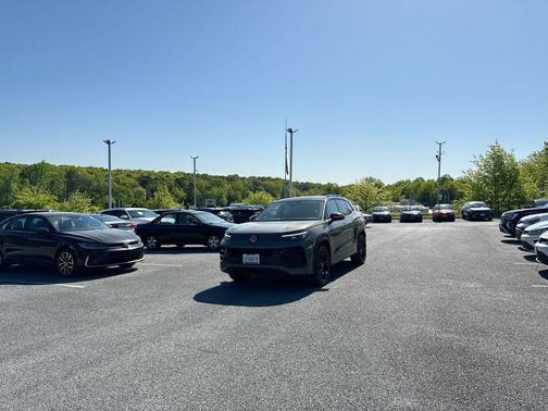 Avocado Green w/Deep Black Roof 2026 Volkswagen Tiguan 2.0T SE R-Line Black